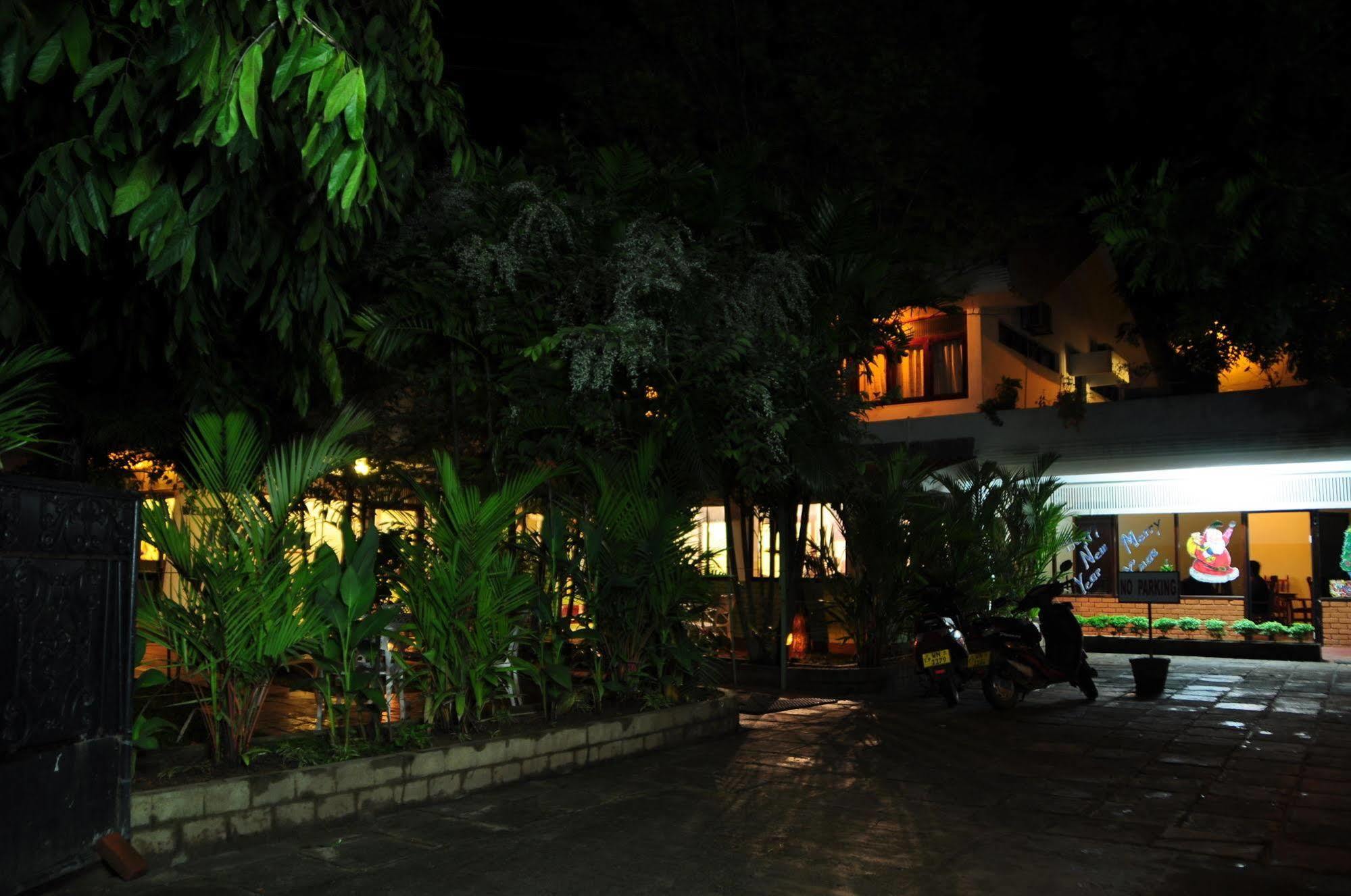 Milano Tourist Rest Hotel Anuradhapura Exterior photo