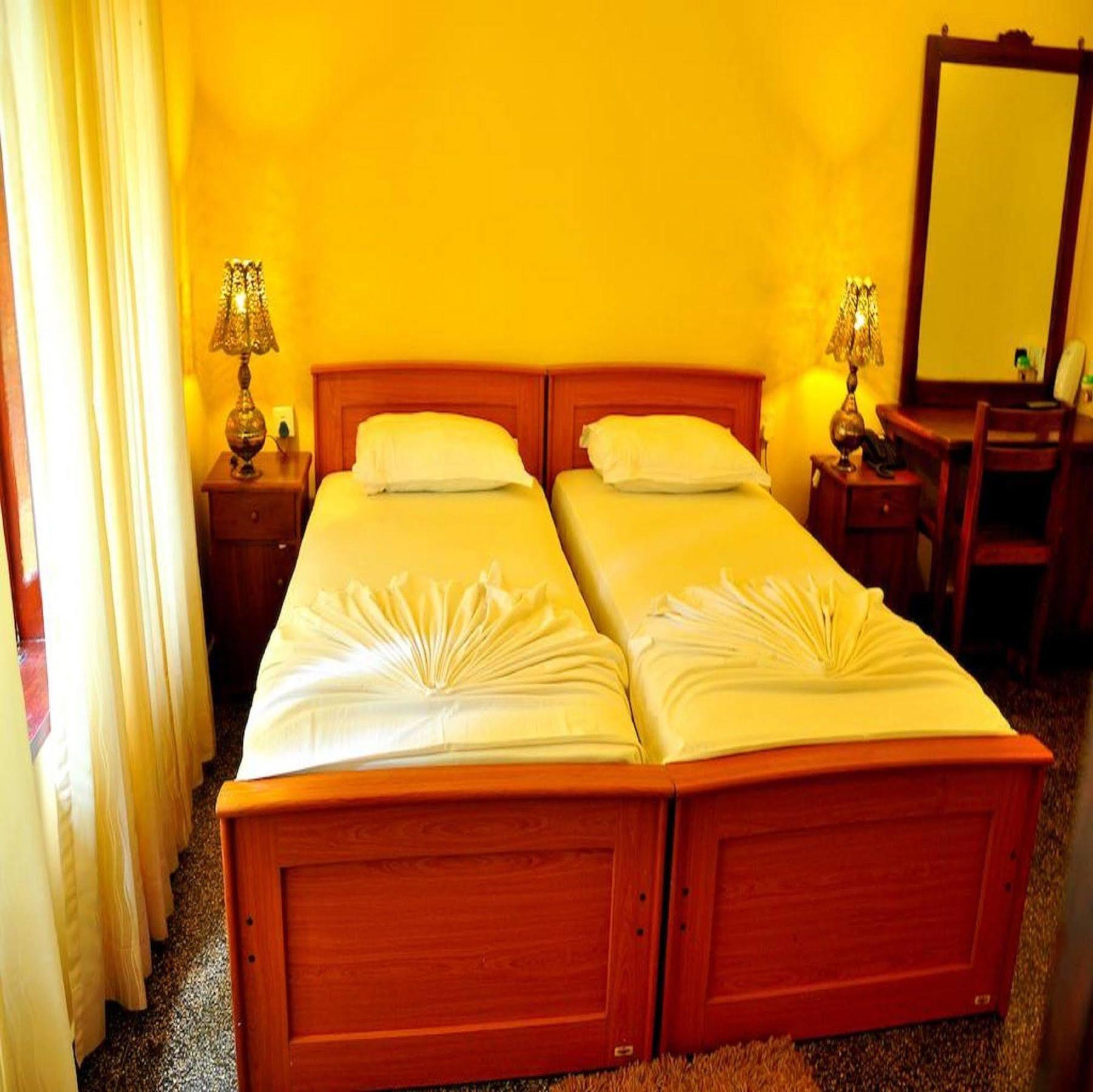 Milano Tourist Rest Hotel Anuradhapura Exterior photo