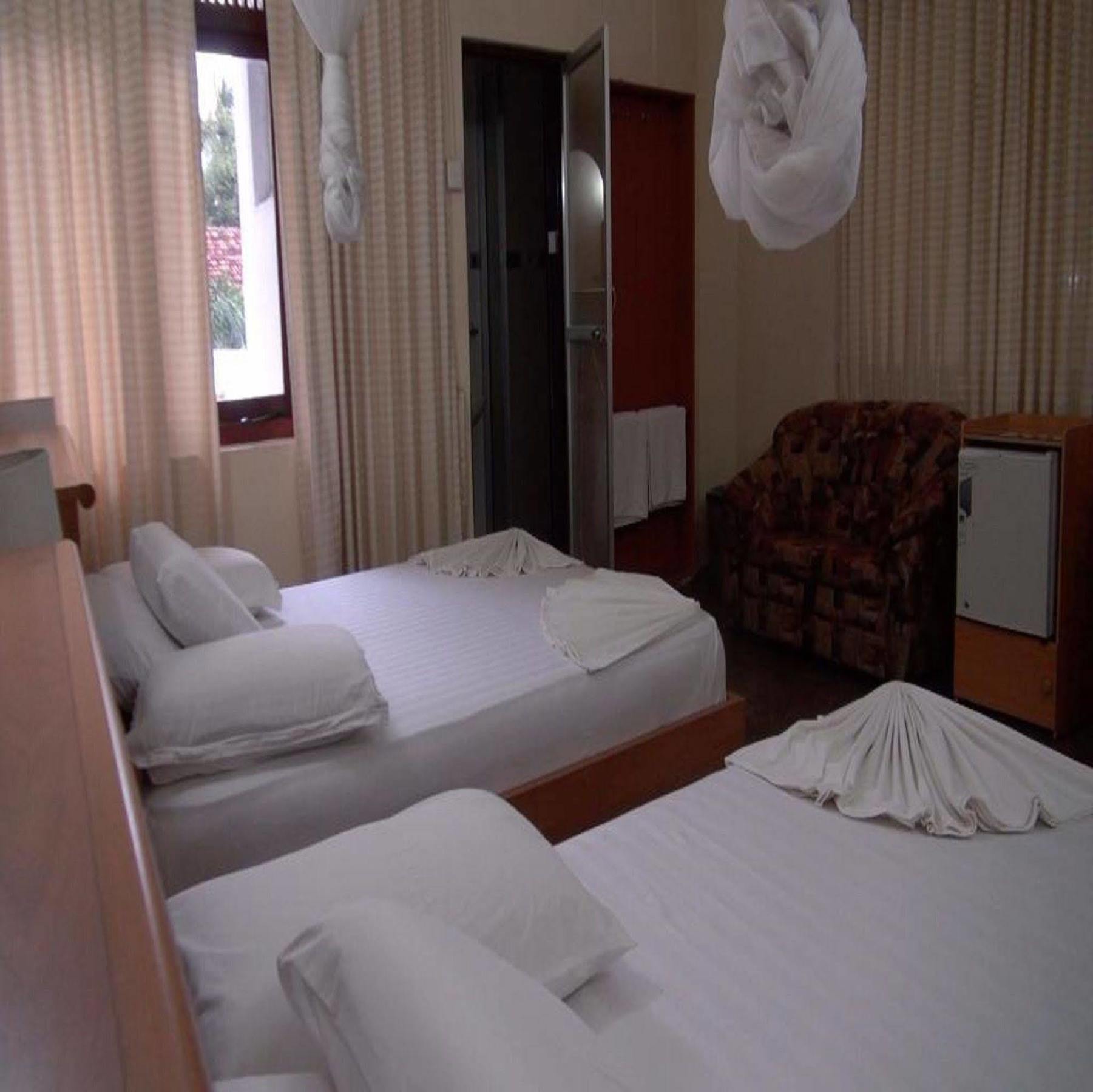 Milano Tourist Rest Hotel Anuradhapura Exterior photo